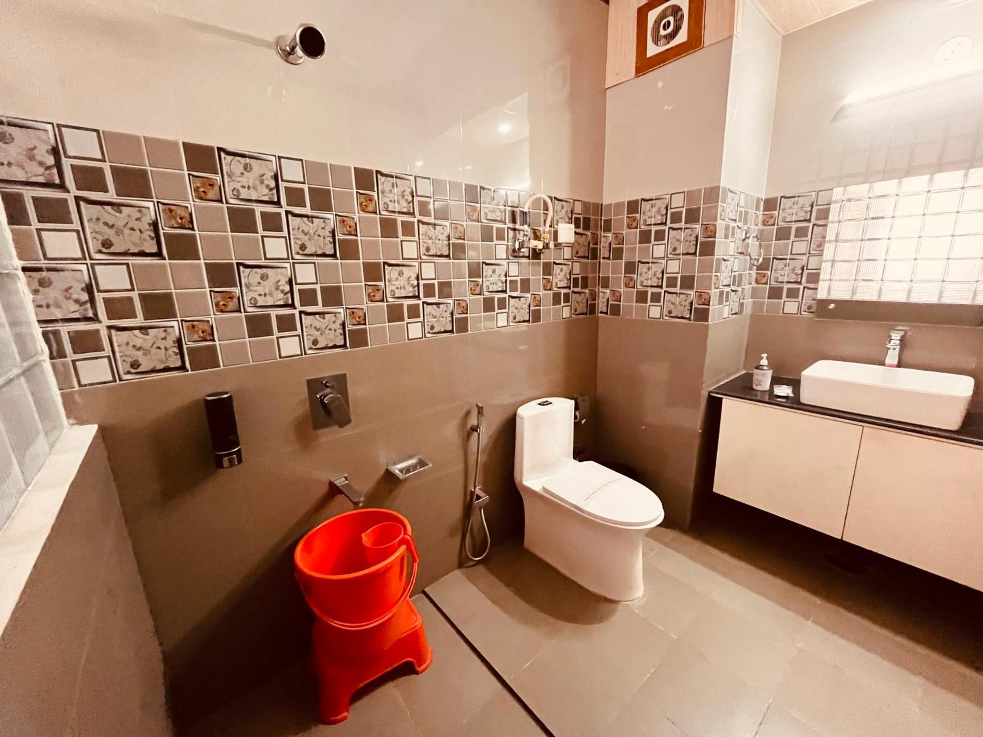 Tata Vista Resort Mall Road Manali - Centrally Heated & Air Cooled Manāli Exterior foto