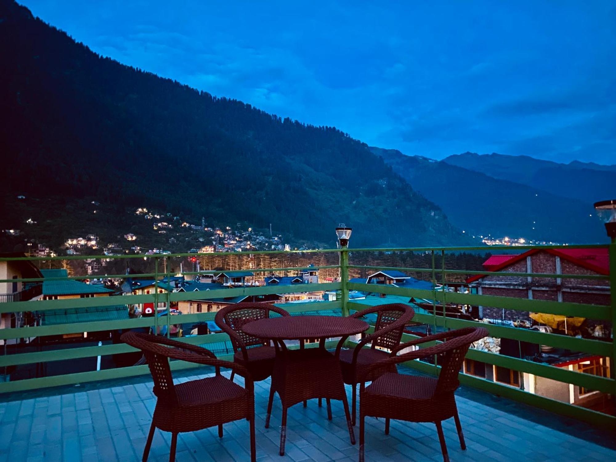 Tata Vista Resort Mall Road Manali - Centrally Heated & Air Cooled Manāli Exterior foto